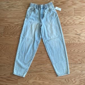 AND NOW THIS Women's Rayden The Curved Barell Ultra High-Rise Tapered-Leg Denim